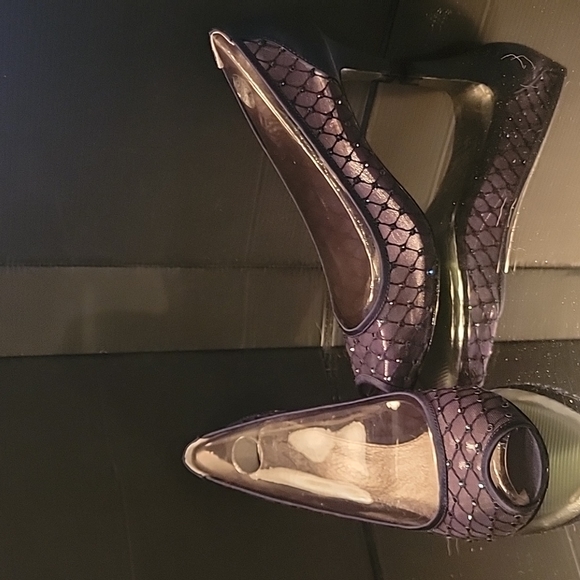 Adrianna Papell Shoes - NWOB Adrianna Papell navy netting with blue sapphire rinestones sz7.5. 2in heel